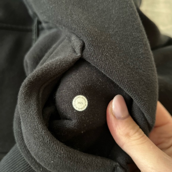 Black lululemon scuba oversized half zip size xs/s - Picture 7 of 8